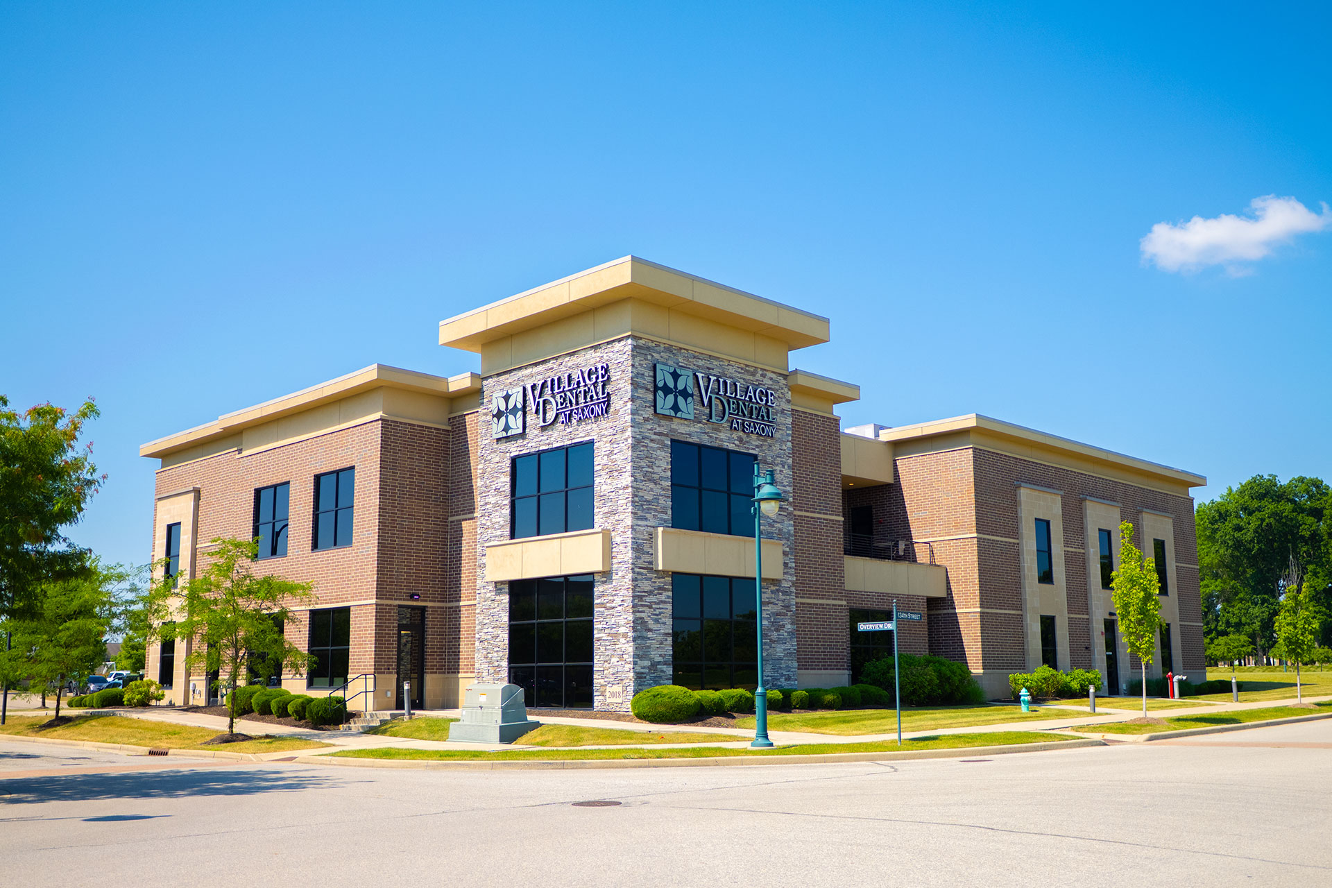 vds-office-8 Village Dental at Saxony building exterior on a bright, sunny day.